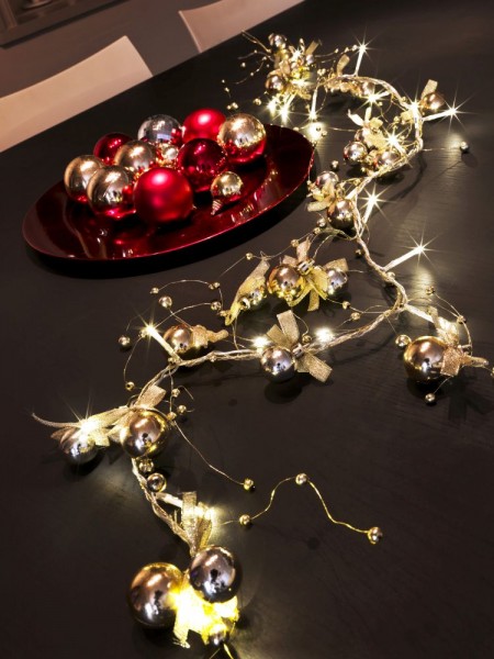 LED Dekolichterkette, goldfarbene Perlen und Schleifen, 20 warm weiße Dioden, 24V Innentrafo